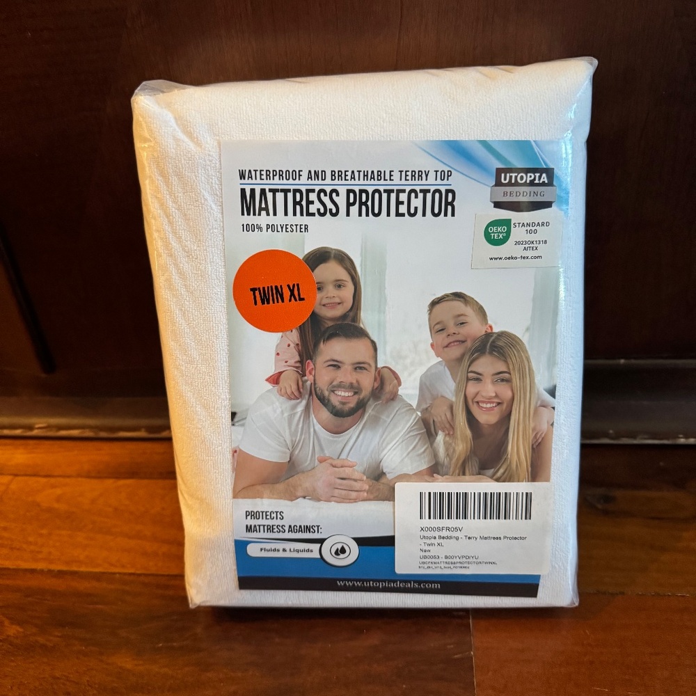 Waterproof mattress protector